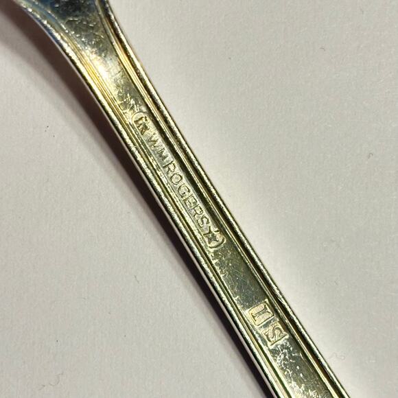 Vintage 1940's Silverplated Tomato server Treasure pattern by International IS - Picture 5 of 7